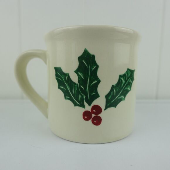 Eddie Bauer Exclusive Holly and Berry Christmas Coffee Mug Cup - Picture 1 of 8
